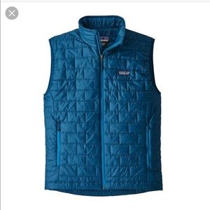 NWOT men’s Patagonia nano vest